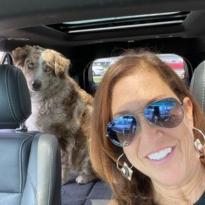 Meet your Posher, Jennifer